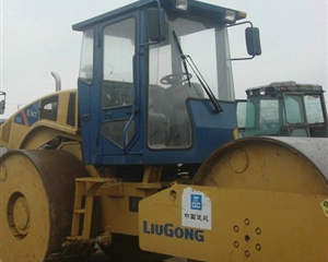 鐵三輪柳工靜壓壓路機